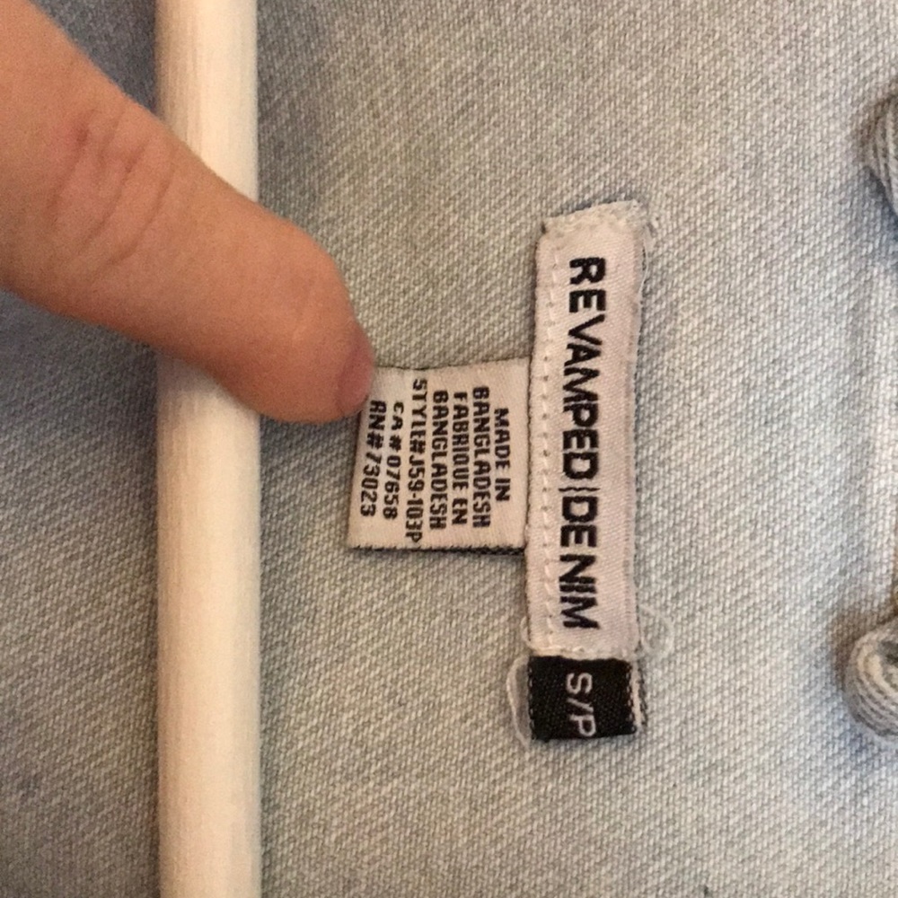 Distressed Cropped Jean Jacket - Picture 4 of 4
